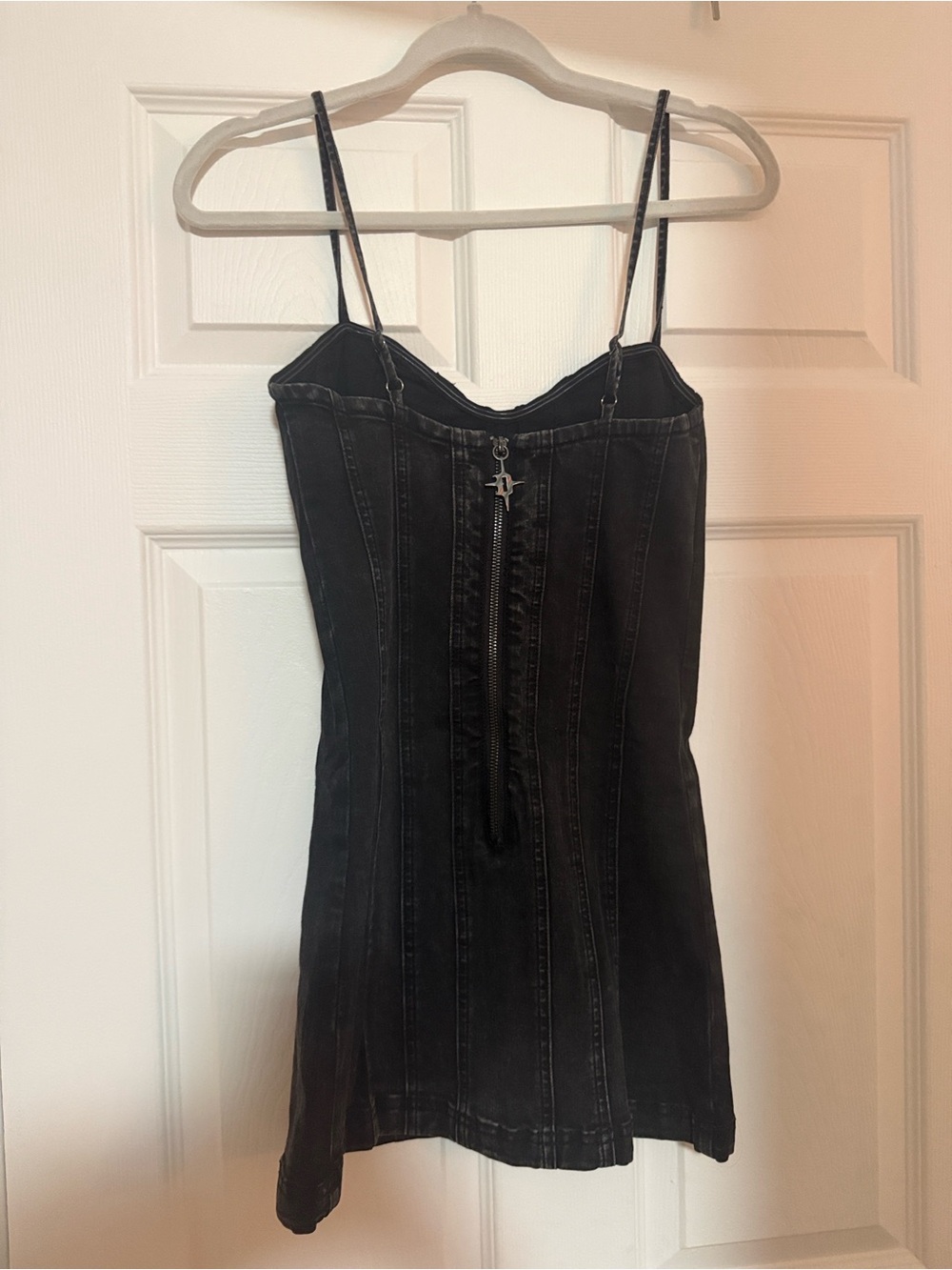 Darker wavs washed Black Denim mini Dress with zipper - Picture 2 of 3